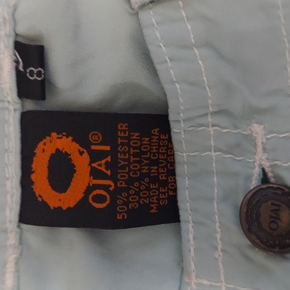 Shorts - Picture 3 of 3